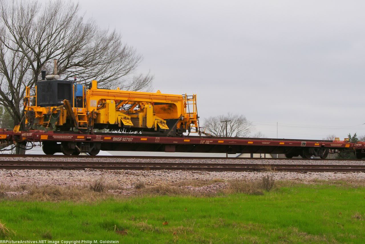 BNSF 927157,  X0500092 - Plasser American Dynamic Track Stabilizer broom unit(?)